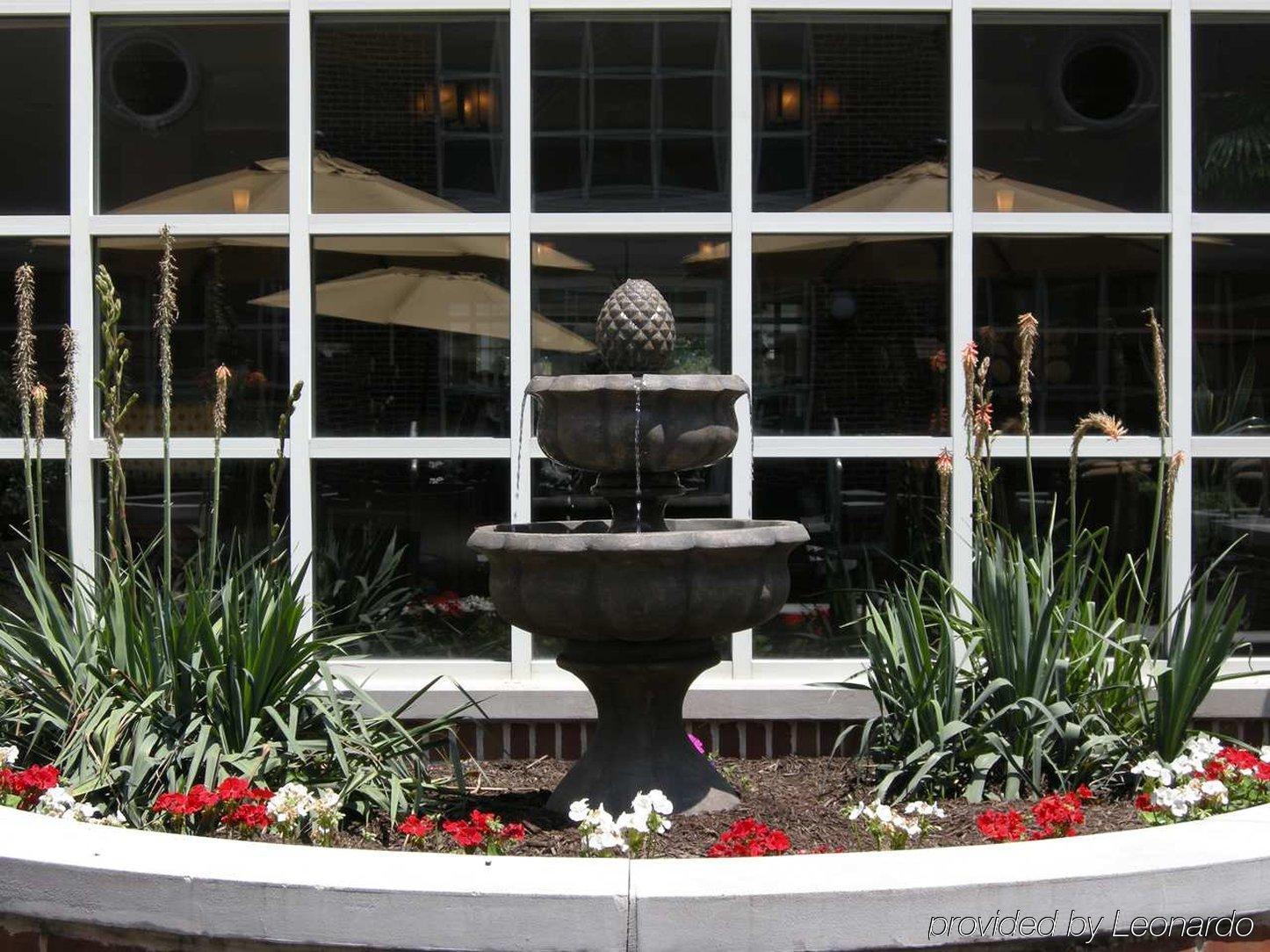 Hilton Garden Lancaster 3*